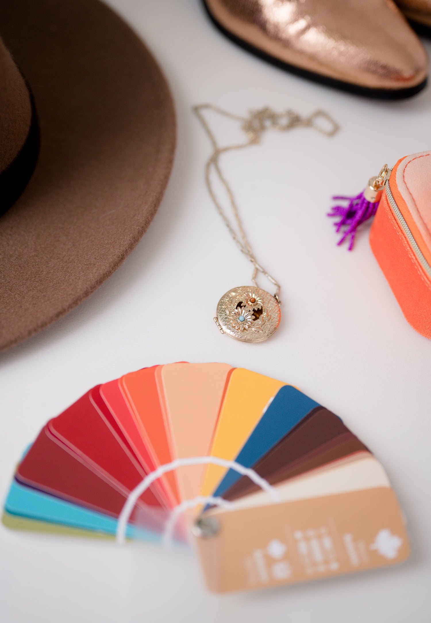 Colour Swatches - Colour Cards, Fabric Charts & Makeup Swatch Cards